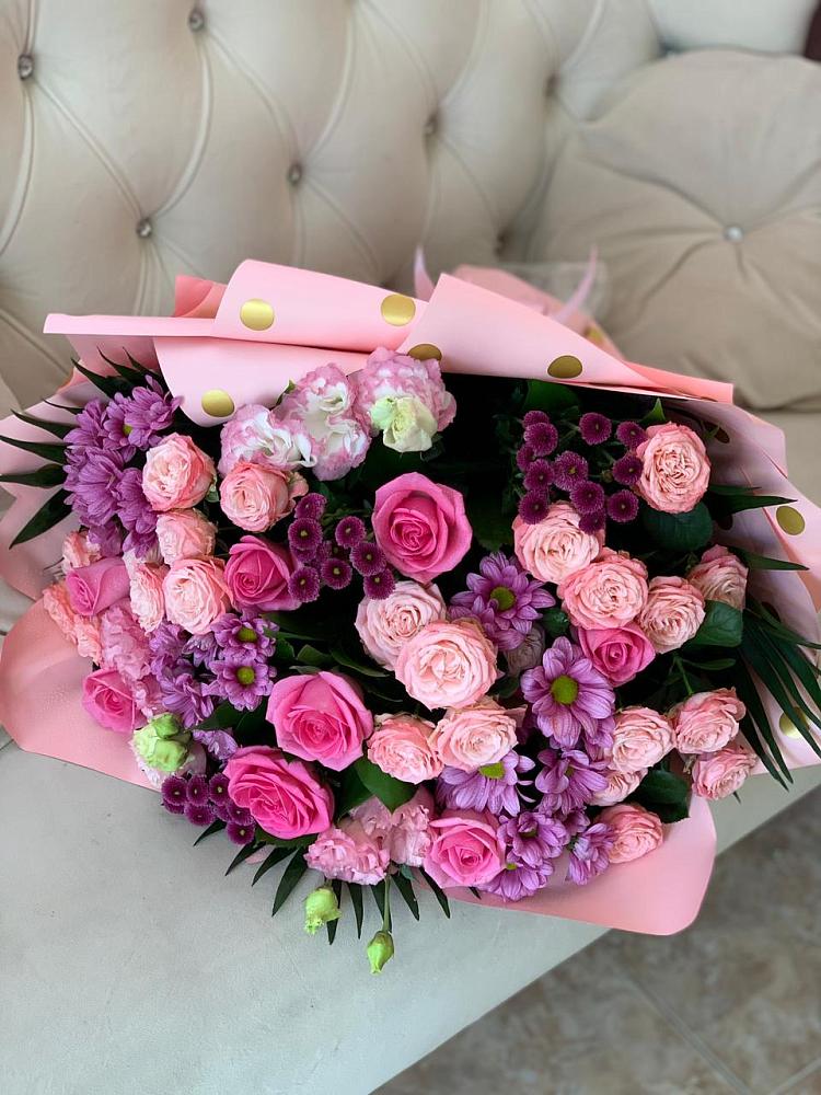 Букет цветов из: Хризантемы, Розы и Лизиантусы в Чердаклах