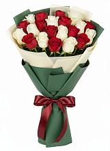 Букет Микс из красных и белых роз в Чердаклах