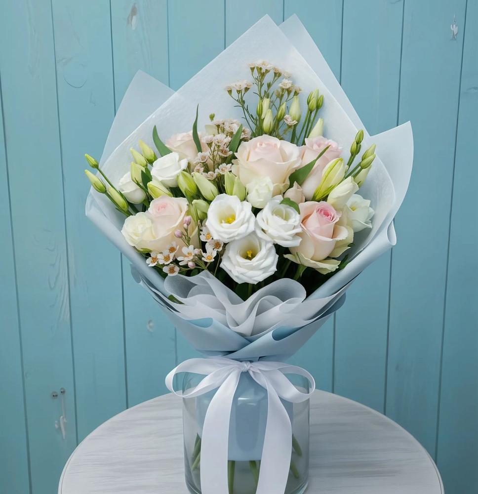 Букет цветов из: Розы и Лизиантусы в Чердаклах