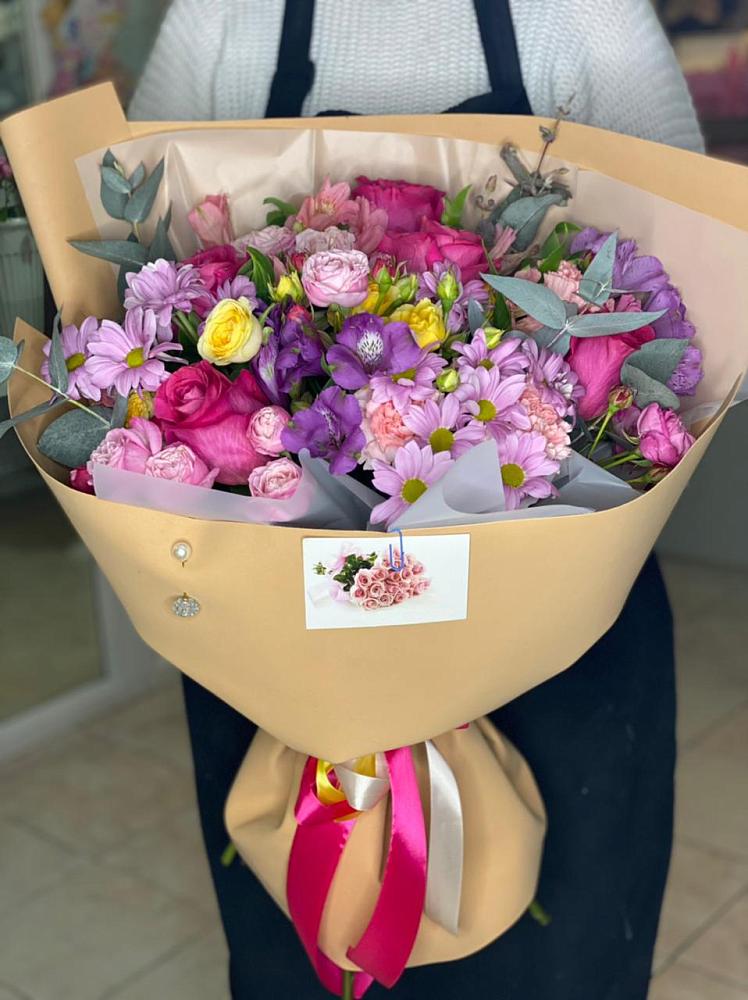 Букет цветов из: Хризантемы, Гвоздики и Альстромерии в Чердаклах