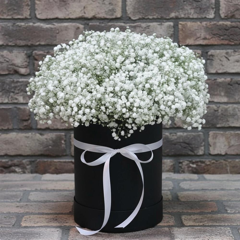 Цветочная композиция из Гипсофила в шляпной коробке в Чердаклах