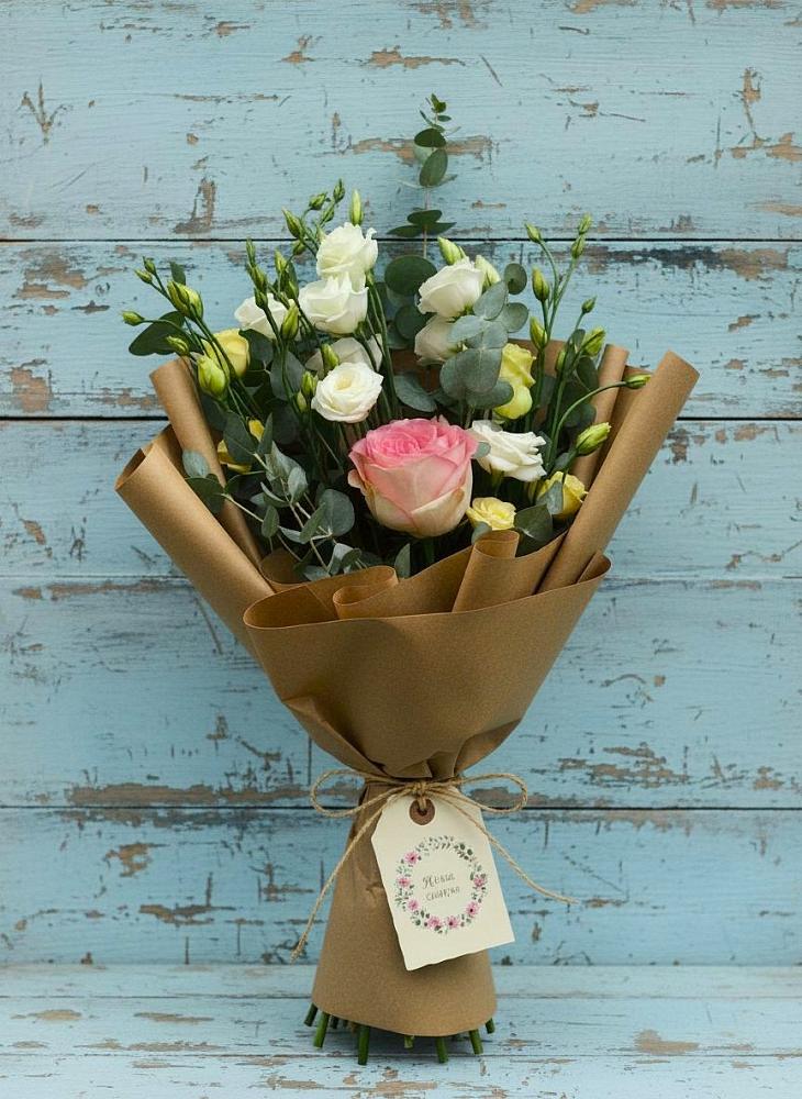 Букет цветов из: Розы и Лизиантусы в Чердаклах