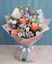 Букет цветов из:  Лизиантусы, Розы, Альстромерии и Гипсофила в Чердаклах