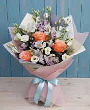 Букет цветов из:  Лизиантусы, Розы, Альстромерии и Гипсофила в Чердаклах