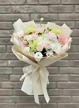 Букет цветов из:  Гвоздики, Розы, Лизиантусы и Хризантемы в Чердаклах