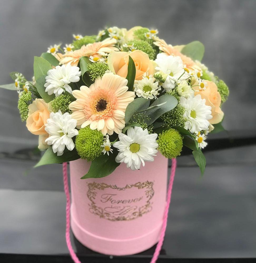 Цветочная композиция из Розы, Герберы и Хризантемы в шляпной коробке в Чердаклах