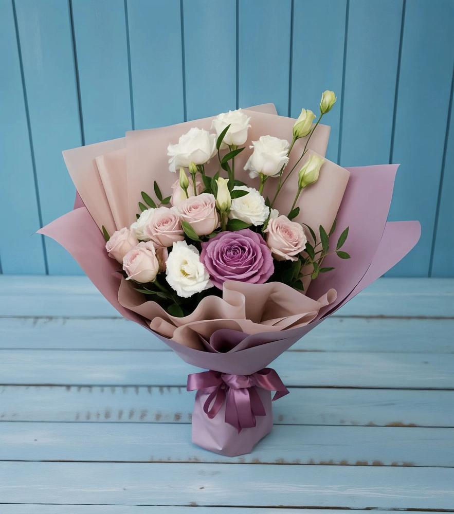 Букет цветов из: Розы и Лизиантусы в Чердаклах